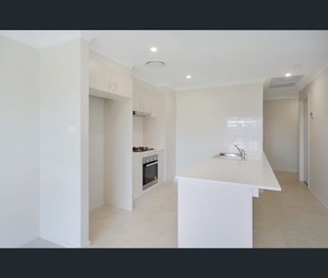 2/7 Percy St, Farley, NSW 2320 - Photo 6