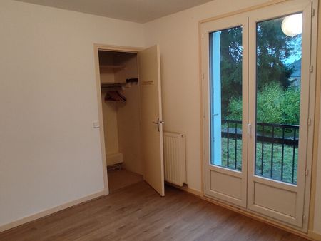 Appartement - 70 m² - Argenton-sur-Creuse - Photo 4