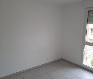 T2 AVEC PARKING ET BALCON - Photo 1