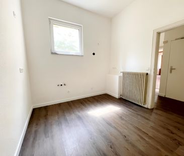 GROßZÜGIGE 2-ZIMMER WOHNUNG IN KREFELDER INNENSTADT ZU MIETEN! - Photo 5