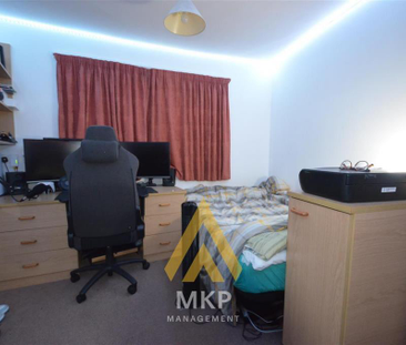 4 bedroom flat to rent - Photo 5