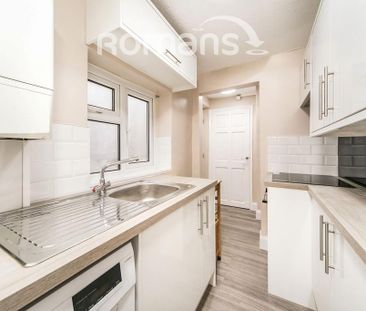 2 bedroom terraced house to rent - Photo 4