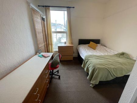 5 bedroom property to rent - Photo 2