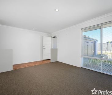 33 Rubens Circuit, Baldivis WA 6171 - Photo 6