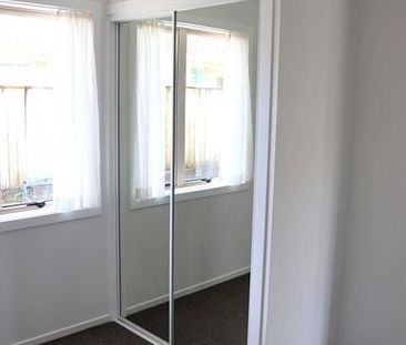Newely renovated unit in the heart of Browns Bay - Photo 2