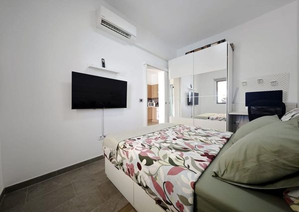 Puerto Rico, Canary Islands 35130