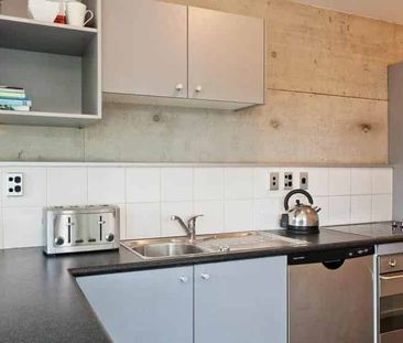 Trendy 1 bedroom apartment - Photo 2