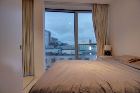 Rotunda, New Street, Birmingham - Photo 2