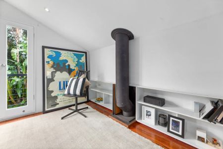 Two bedroom plus study home - Photo 4