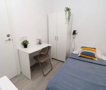 Carrer del Pintor Ferrandis, Valencia, Valencian Community 46011 - Photo 1