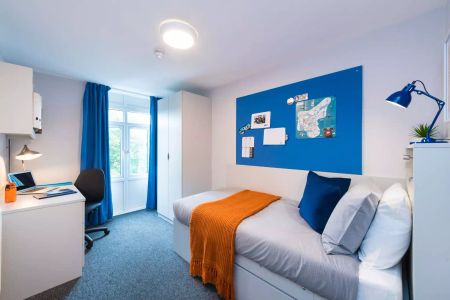 Ensuite Room - Photo 5