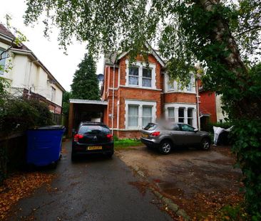 10 bedroom house share to rent - Photo 2