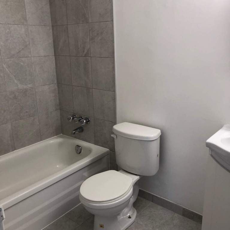 One Bedroom Apartment - Photo 1