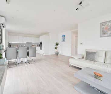 3 bedroom flat to rent - Photo 1