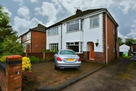 3 bedroom semi-detached house to rent - Photo 4