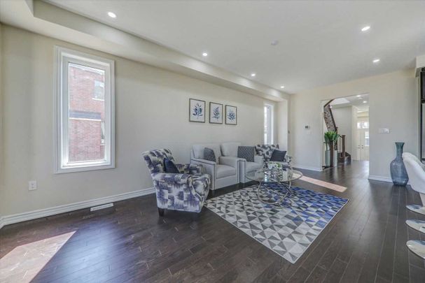 Three bedroom home for rent Whitby - Photo 1