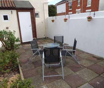 Francis Avenue, Southsea, Portsmouth, PO4 - Photo 6