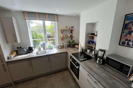 Torrington Place, Kenton, EX6 - Photo 2