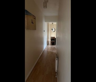 Room in a Shared Flat, Chilton Grove, SE8 - Photo 3