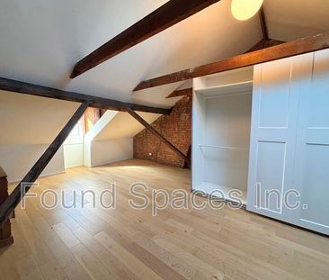 $1,899 / 2 br / 1 ba / 328 James st N unit 2 - Photo 2