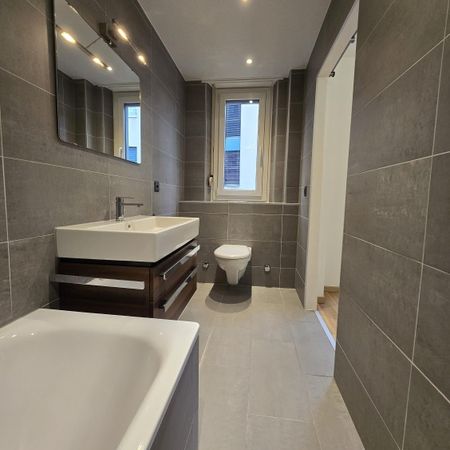 Quartier sous-gare : charmant appartement de 2.5 pièces au rez - Photo 4