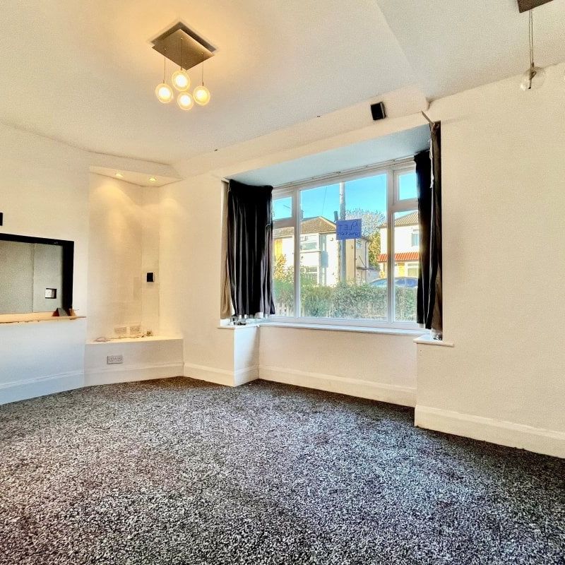 Calverley Moor Avenue - Photo 1