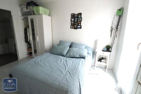 Location Appartement 2 pièces 47m² ST ETIENNE 42000 - Photo 2