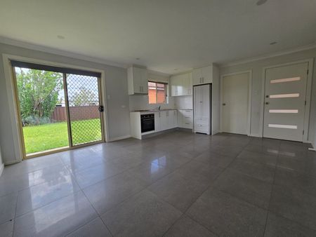 Renovated Granny Flat - Photo 2