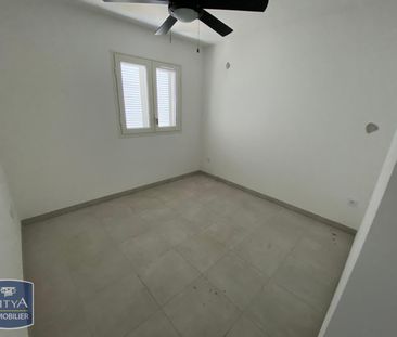 Location Appartement 4 pièces 114m² STE CLOTILDE 97490 - Photo 3