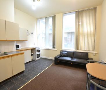 1 bedroom ground floor flat to rent - Photo 3