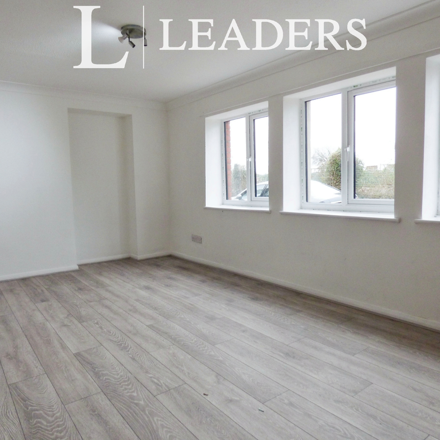 studio to rent Gloucester Road, Littlehampton - Photo 1