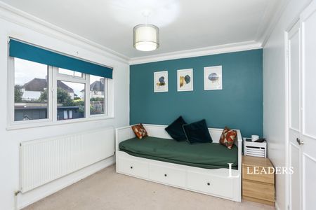 3 bedroom house to rent Reeves Crescent, BR8 - Photo 5