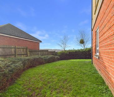 Terry House, Tadros Court, High Wycombe,HP13 - Photo 6