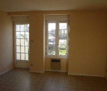 Location appartement 2 pièces 54 m² à Saint-Laurent-sur-Saône (0175... - Photo 3