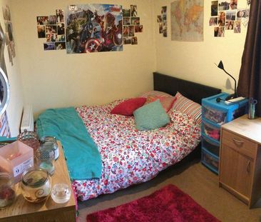 3 bedroom house share to rent - Photo 3