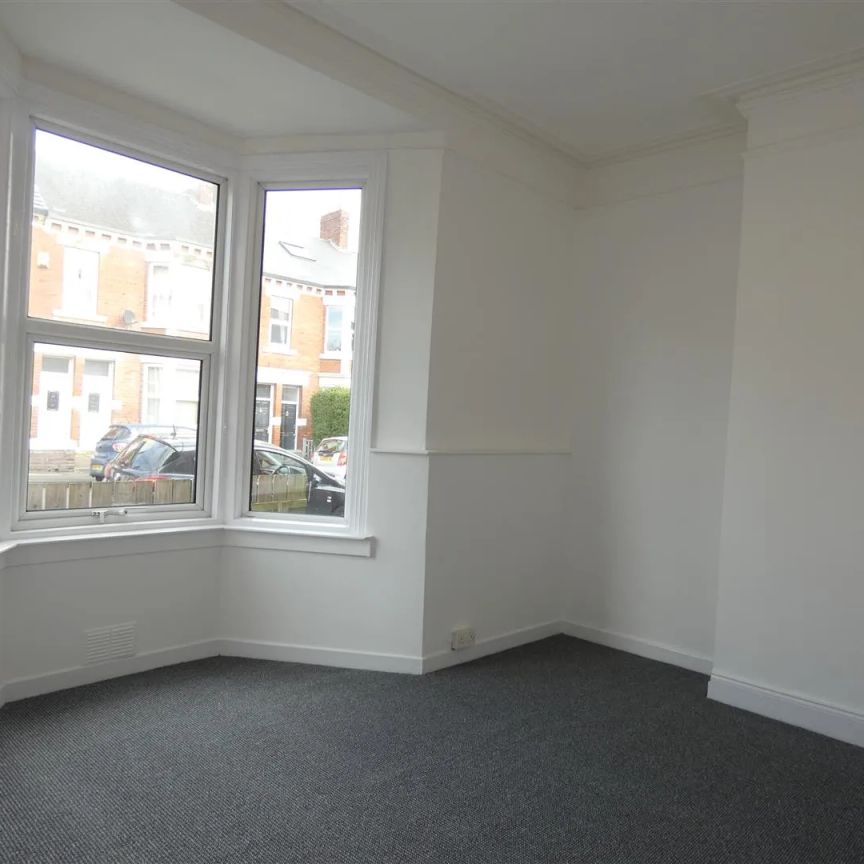 2 bed flat to rent in Trewhitt Road, Heaton - Photo 1