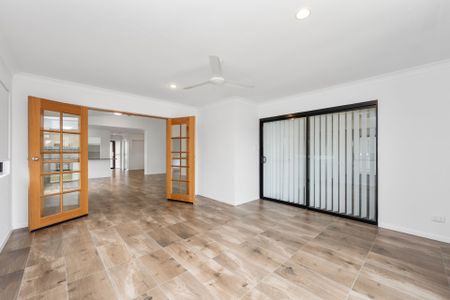 Four Bedroom Family Home! - Photo 5