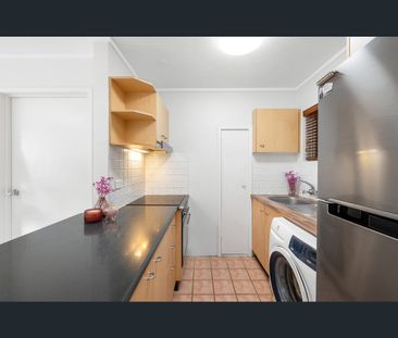 11/76 Gladstone Road, Highgate Hill, Qld 4101 - Photo 4