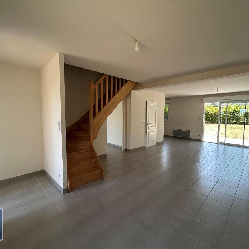 Location Maison 5 pièces 112m² ST DOULCHARD 18230 - Photo 1