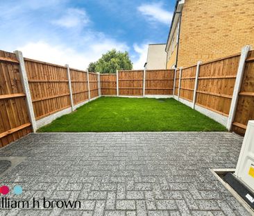 Rainham Road, Rainham - Photo 1
