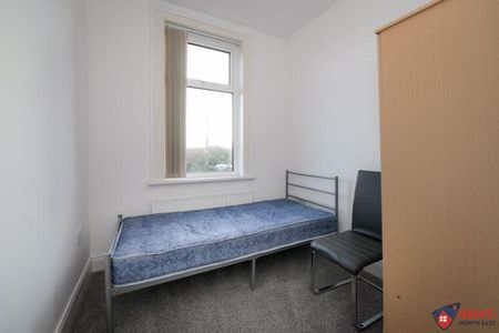 4 bedroom terraced house to rent - Photo 2