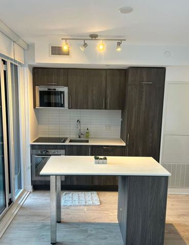 For Lease - 576 Front Street Unit# 701, Toronto, Ontario - Photo 3