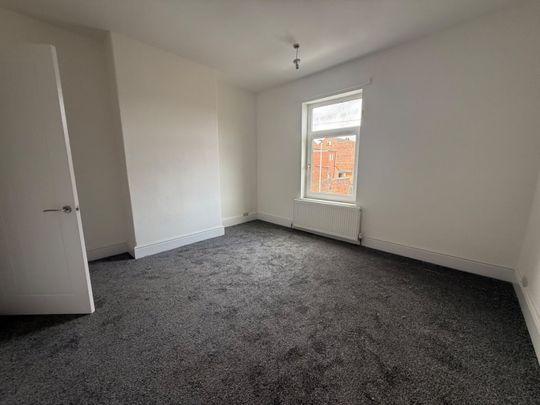 2 bed Terraced - To Let - Photo 1