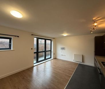 1 Bedroom Flat - Purpose Built To Let - Photo 3