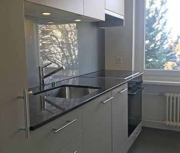 Top location – ideal for singles! - Photo 3