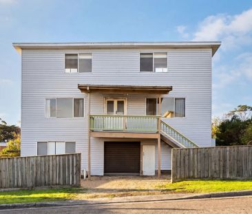 Spacious Dual-Living Home with Endless Possibilities - Photo 3