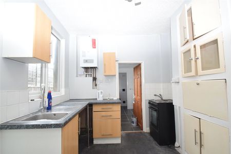 2 bed terraced house to rent in Hampton Road, Scarborough, YO12 - Photo 3