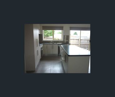 Conveniently Located 2-Bedroom Unit in Frankston - Photo 4