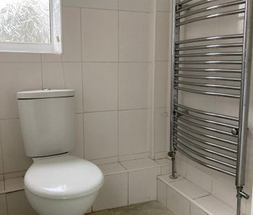 2 bedroom semi-detached house to rent - Photo 6