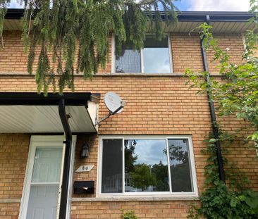 Three Bedroom Townhouse - Photo 5